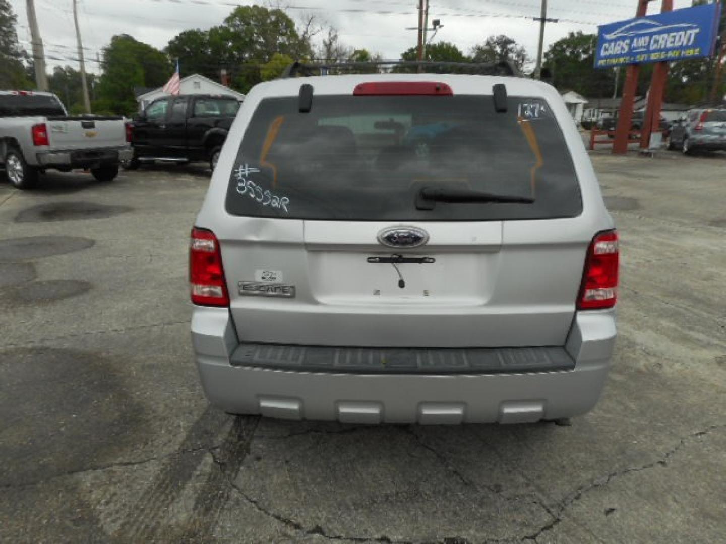 2009 SILVER FORD ESCAPE XLS (1FMCU02729K) , located at 390 Hansen Avenue, Orange Park, FL, 32065, (904) 276-7933, 30.130497, -81.787529 - Photo#3